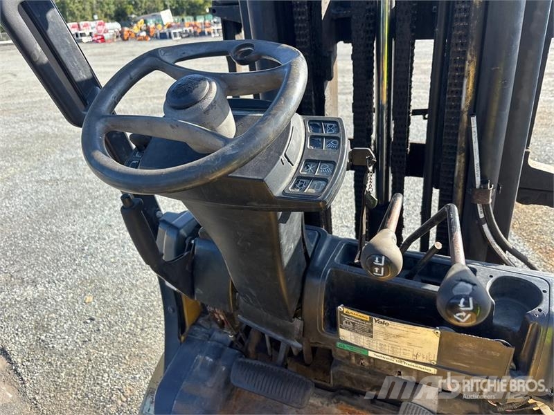 Yale GDP070VXNYSE091 6550 lb Cushion Tire Forklift Šakiniai krautuvai - Kita