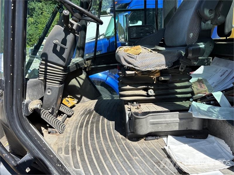 Yale GP250DBEPDV143 22900 lb Pneumatic Tire Forklift 그 외 지게차
