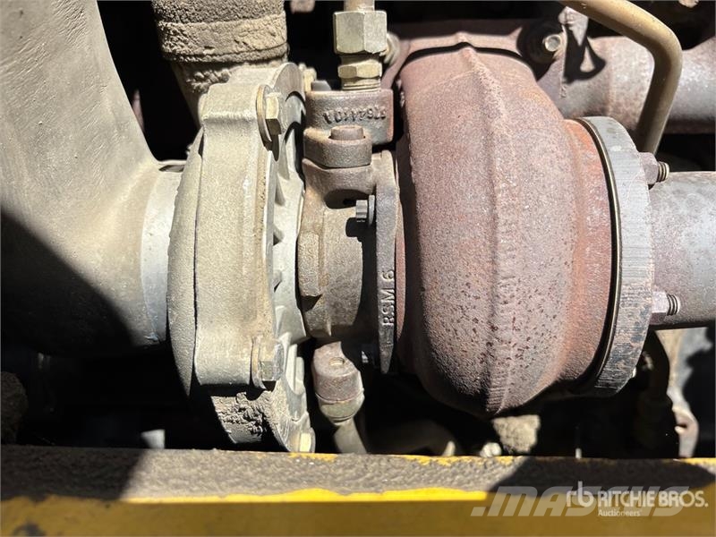 Yale GP250DBEPDV143 22900 lb Pneumatic Tire Forklift 그 외 지게차