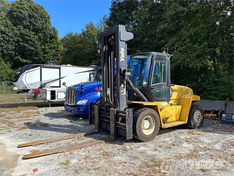 Yale GP250DBEPDV143 22900 lb Pneumatic Tire Forklift 그 외 지게차