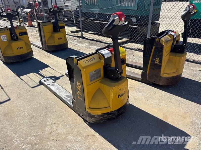 Yale MPB045 4510 lb Electric Pallet Jack Kézi raklapemelő