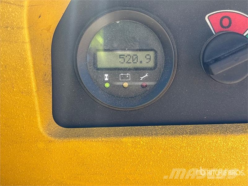 Yale MPB045 4510 lb Electric Pallet Jack Kézi raklapemelő