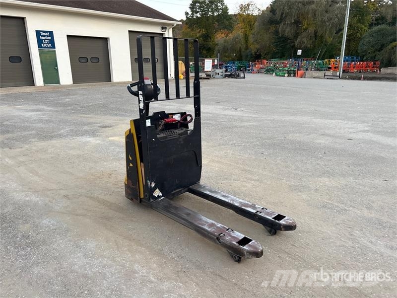 Yale MPB045VG 4510 lb Electric Pallet Jack Hand pallet truck
