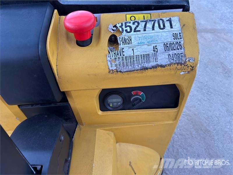 Yale MPB045VG 4510 lb Electric Pallet Jack Hand pallet truck