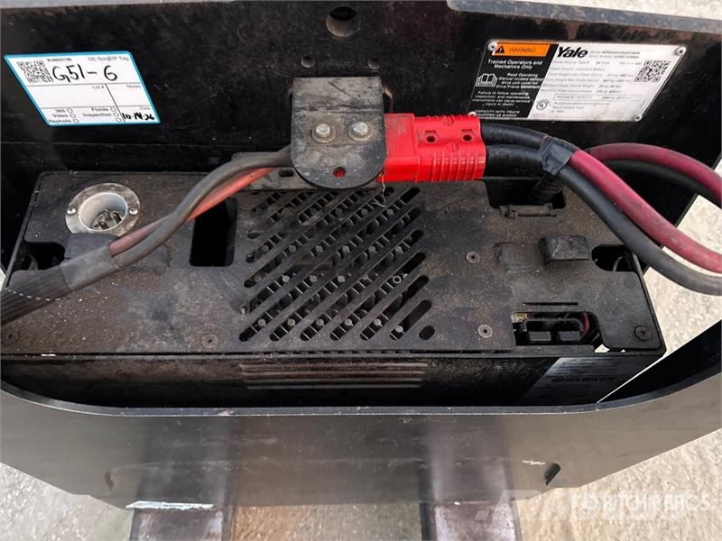 Yale MPB045VG 4510 lb Electric Pallet Jack Hand pallet truck