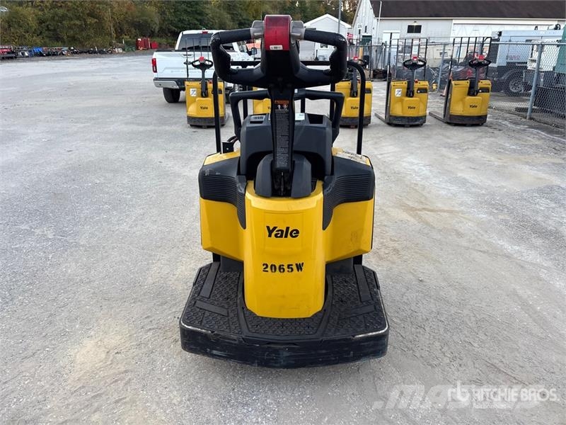 Yale MPE080VH 8000 lb Electric Pallet Jack Løftevogne