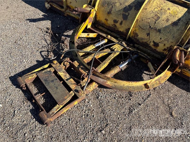 10 ft 2 Way Snow Plow Снежные отвалы и плуги