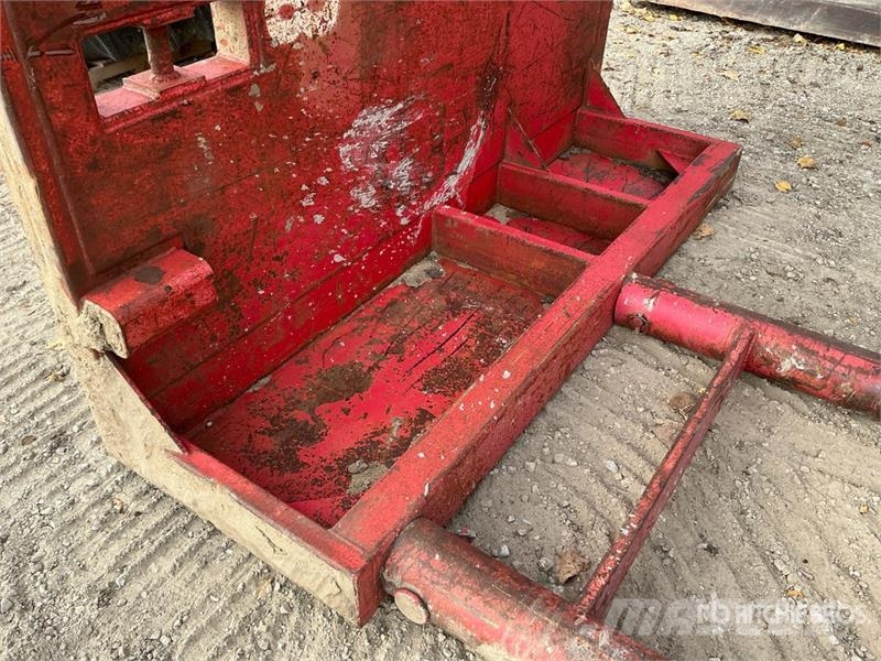 10 ft x ft in (4 in Wall) Manhole Box Oprema i rezervni dijelovi za bušenje