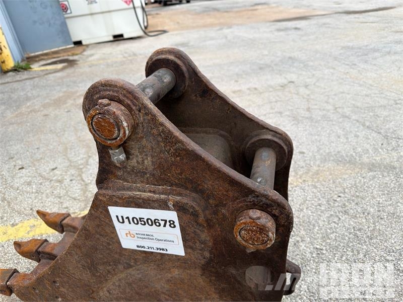  10 in Digging Excavator Bucket - Fits Yanmar دلاء