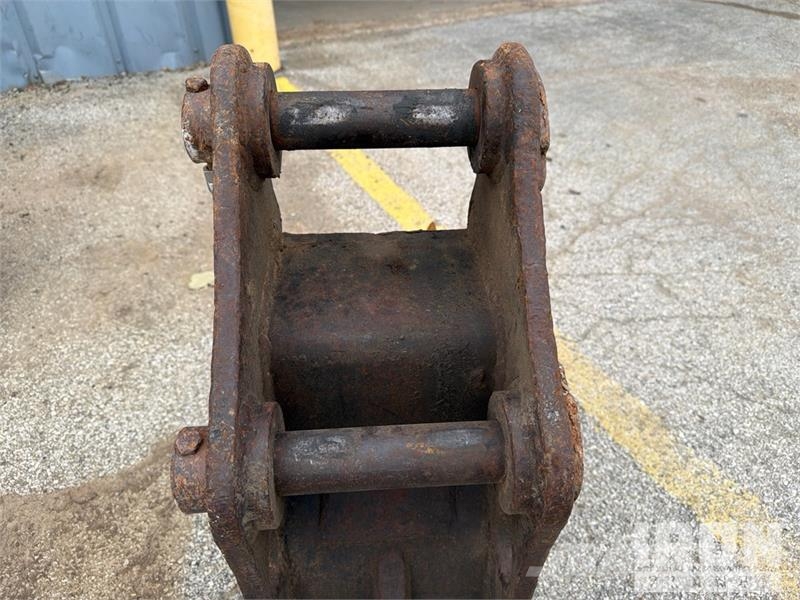  10 in Digging Excavator Bucket - Fits Yanmar دلاء