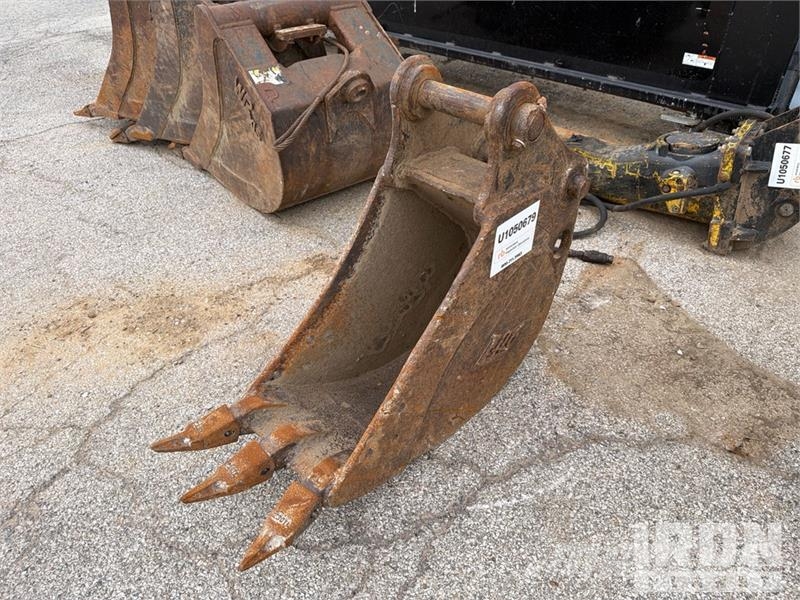  10 in Digging Excavator Bucket - Fits Yanmar دلاء
