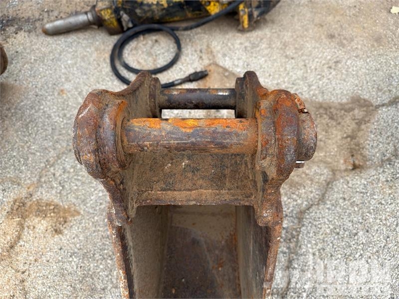  10 in Digging Excavator Bucket - Fits Yanmar دلاء