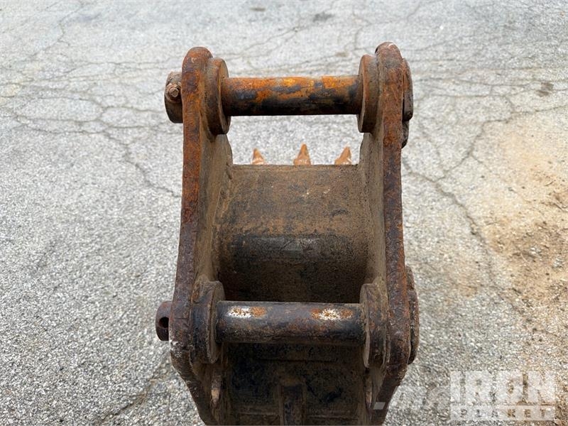  10 in Digging Excavator Bucket - Fits Yanmar دلاء