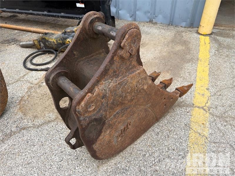  10 in Digging Excavator Bucket - Fits Yanmar دلاء