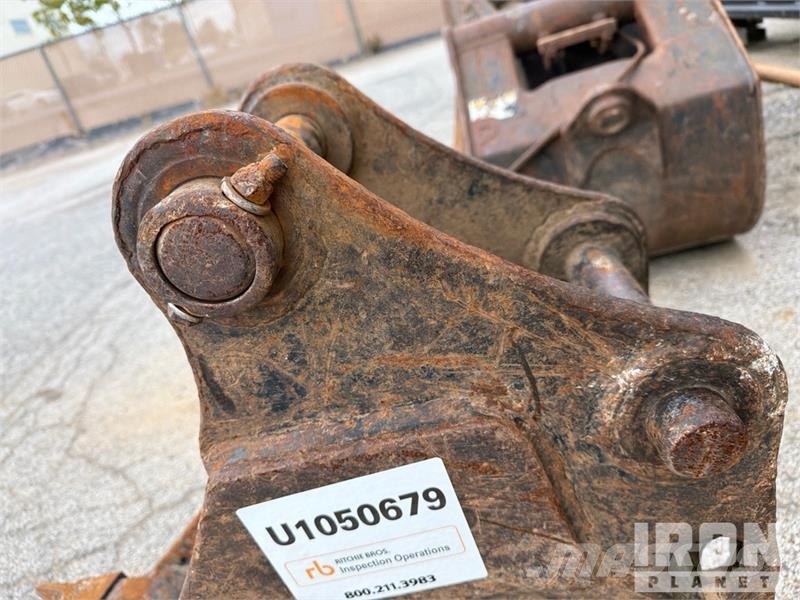  10 in Digging Excavator Bucket - Fits Yanmar دلاء