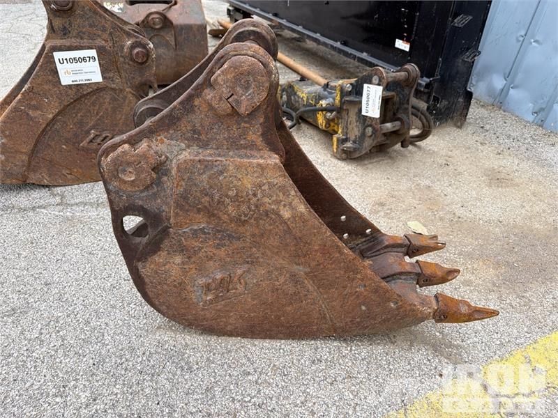  10 in Digging Excavator Bucket - Fits Yanmar دلاء