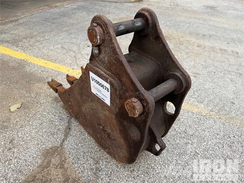  10 in Digging Excavator Bucket - Fits Yanmar دلاء