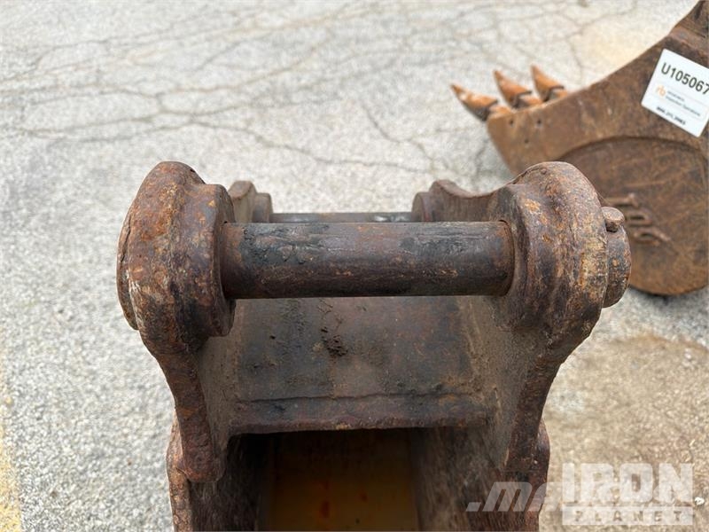  10 in Digging Excavator Bucket - Fits Yanmar دلاء