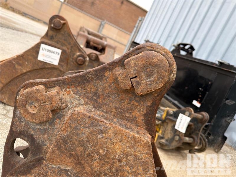  10 in Digging Excavator Bucket - Fits Yanmar دلاء