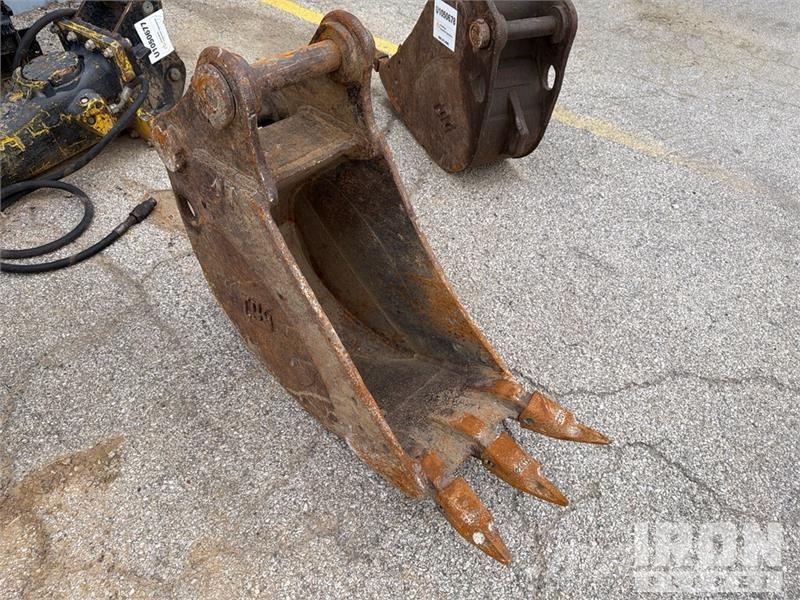  10 in Digging Excavator Bucket - Fits Yanmar دلاء