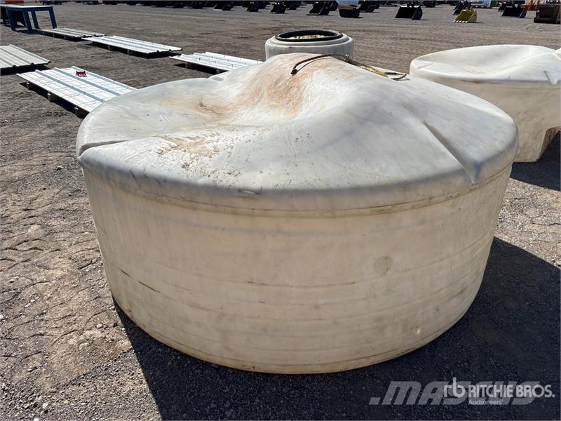 1000 gal Water Tank Fuel and additive tanks