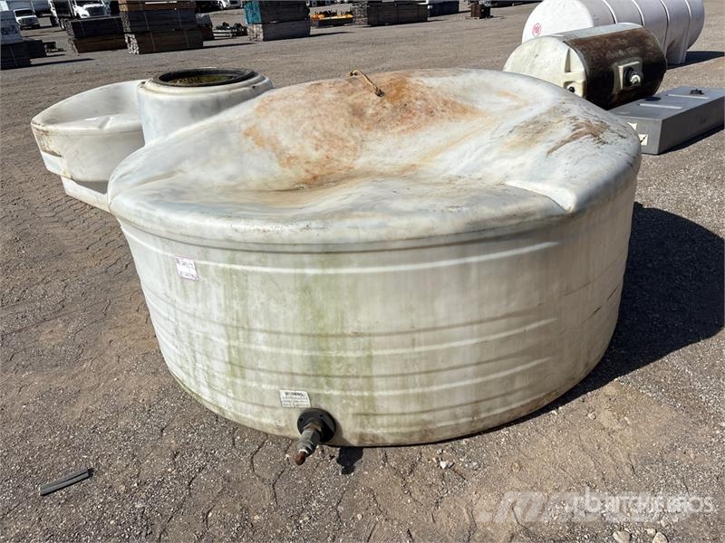 1000 gal Water Tank Fuel and additive tanks