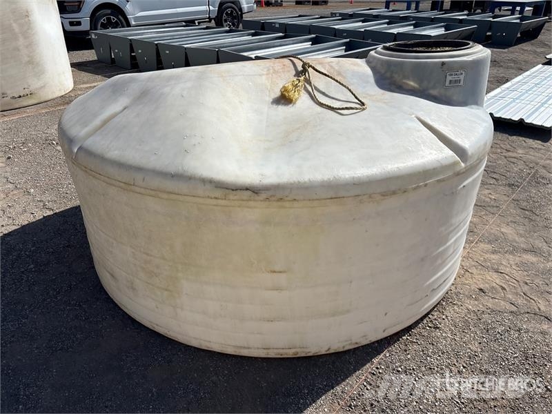 1000 gal Water Tank Fuel and additive tanks