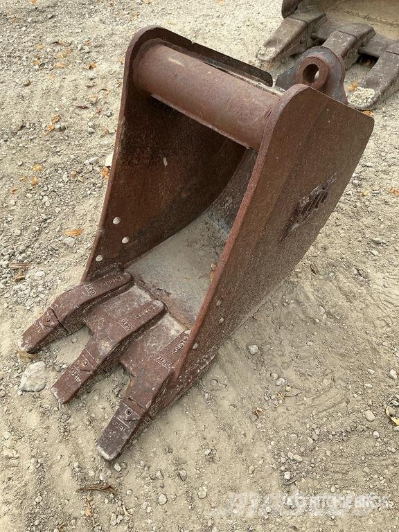 12 in Digging Excavator Bucket - Fits Takeuchi, Ko Kašike / Korpe