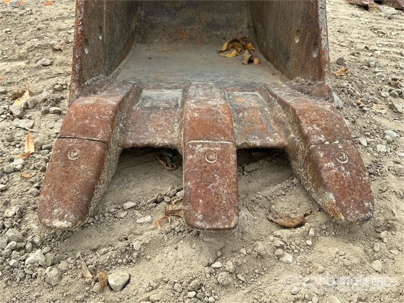 12 in Digging Tag Excavator Bucket - Fits Takeuchi Kašike / Korpe