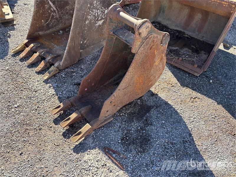 12 in Excavator Bucket - Fits Cat 305 Łyżki do ładowarek