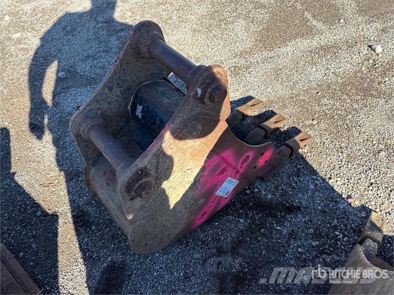 12 in Excavator Bucket - Fits Cat 305 Łyżki do ładowarek