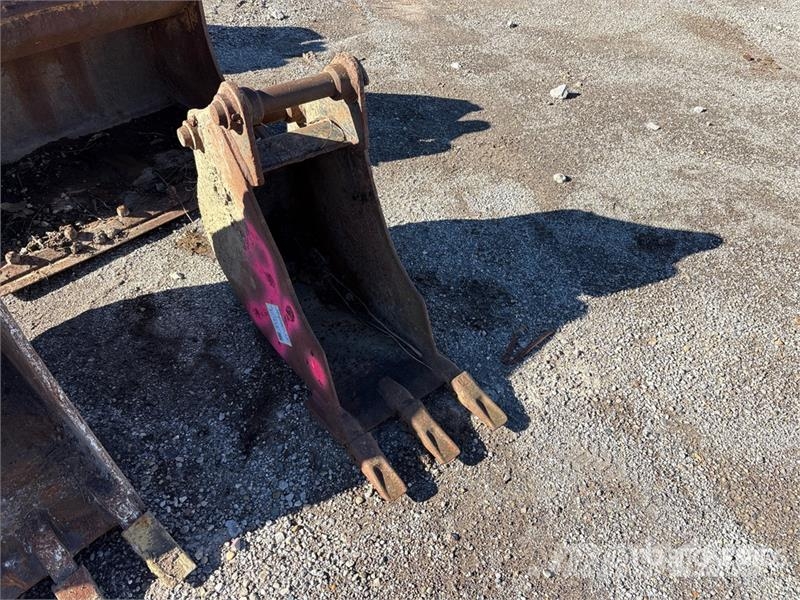 12 in Excavator Bucket - Fits Cat 305 Łyżki do ładowarek