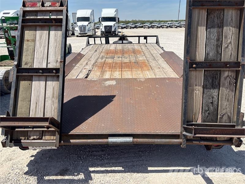 14TL 16 ft T/A Equipment Trailer Autovežių priekabos