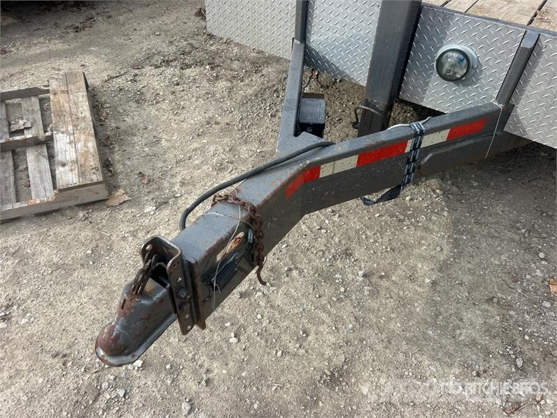  16 ft T/A Equipment Trailer Járműszállító pótkocsik