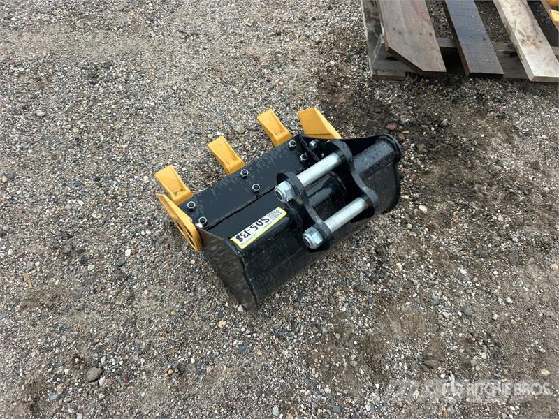  16 in Digging Excavator Bucket (Unused) دلاء
