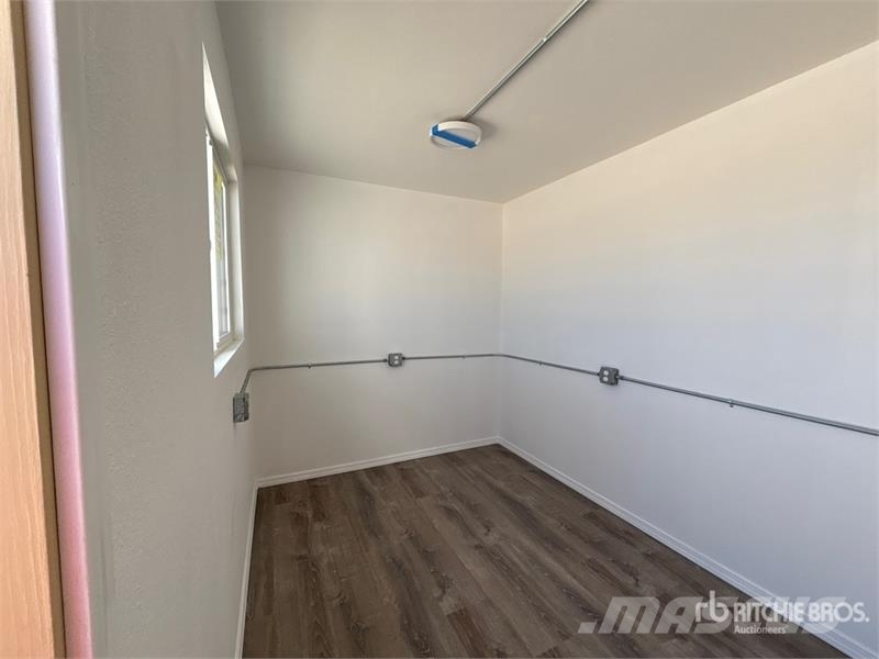  20 ft x 8 ft Skid-Mounted Mobile Office Storage Co حاويات تخزين