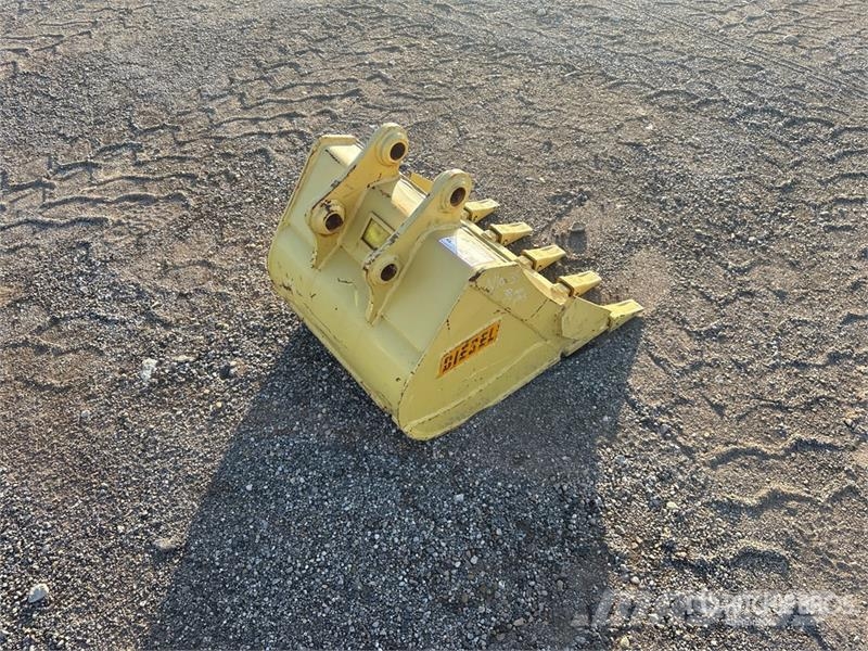 22 in Digging Excavator Bucket - Fits 38mm Yanmar Schaufeln