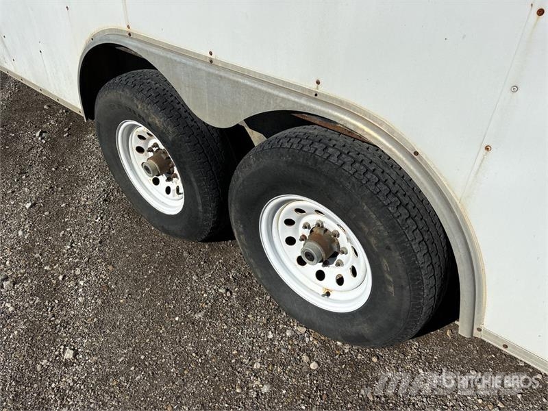  24 ft T/A Enclosed Trailer Skappåbygg
