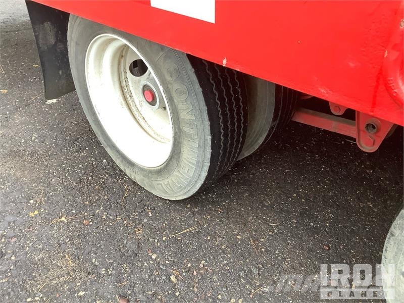 24 ft Tri/A 32 ft Tri/A Equipment Trailer Prikolice za prevoz vozil