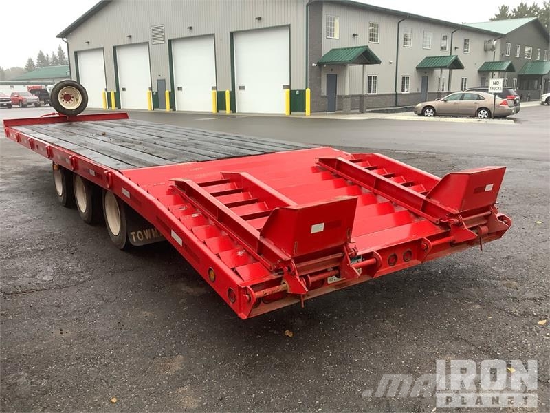 24 ft Tri/A 32 ft Tri/A Equipment Trailer Prikolice za prevoz vozil