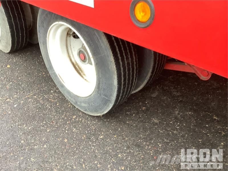 24 ft Tri/A 32 ft Tri/A Equipment Trailer Prikolice za prevoz vozil