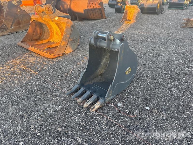  24 in Digging Excavator Bucket - Fits Takeuchi TB2 دلاء