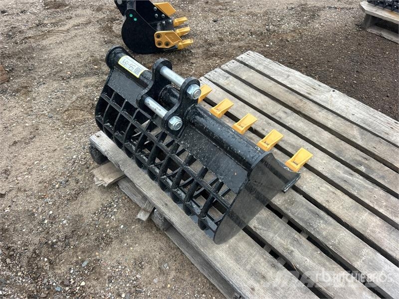 24 in Skeleton Excavator Bucket (Unused) Žlice