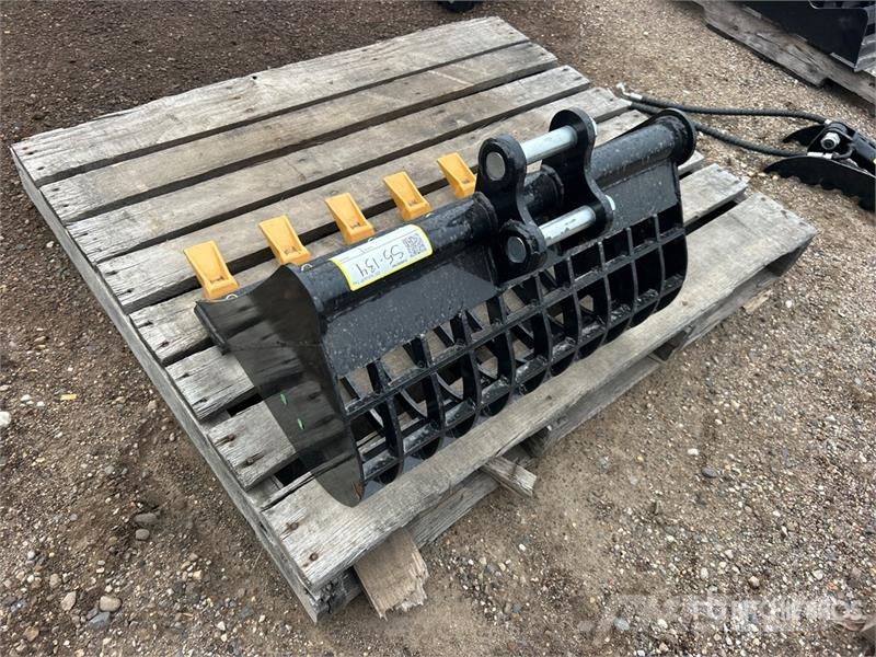 24 in Skeleton Excavator Bucket (Unused) Žlice