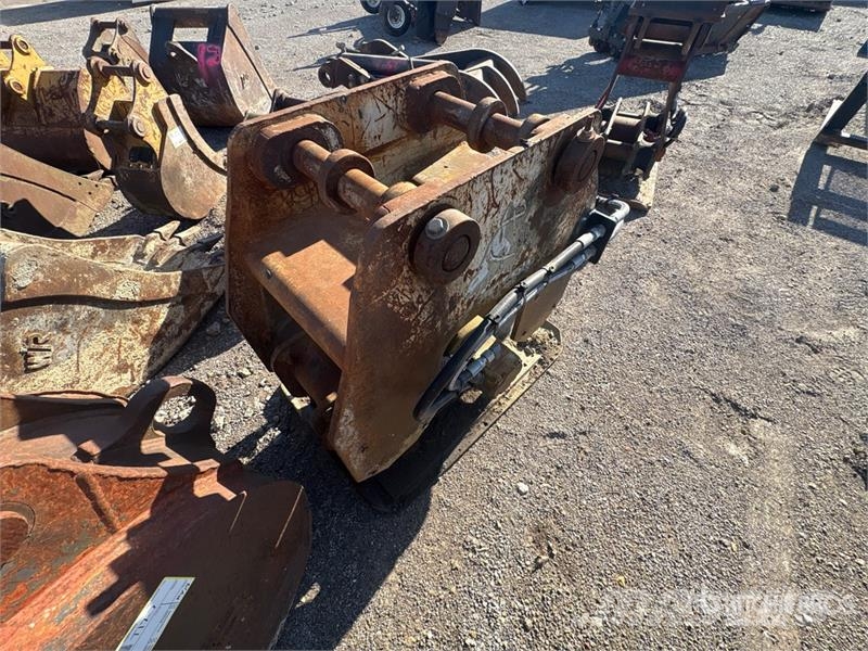 27 in Plate Compactor Attachment プレートコンパクター