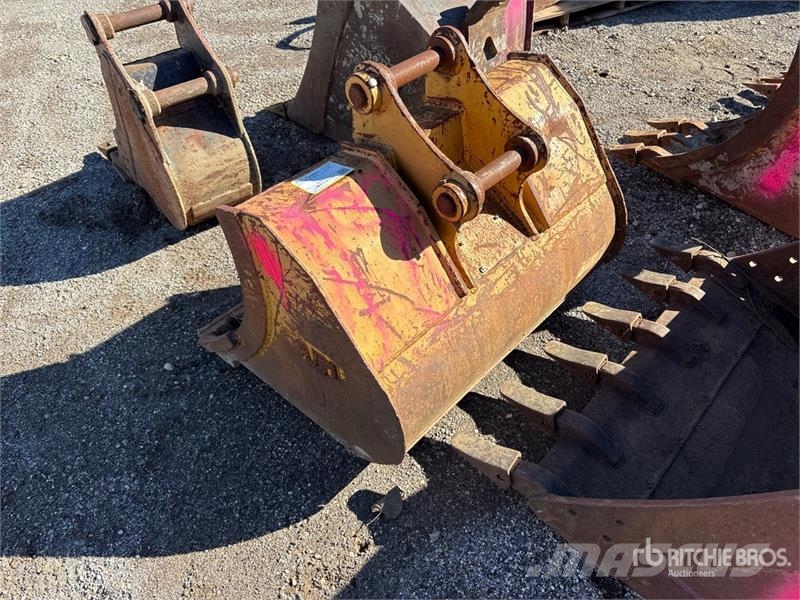  35 in Excavator Bucket Buckets