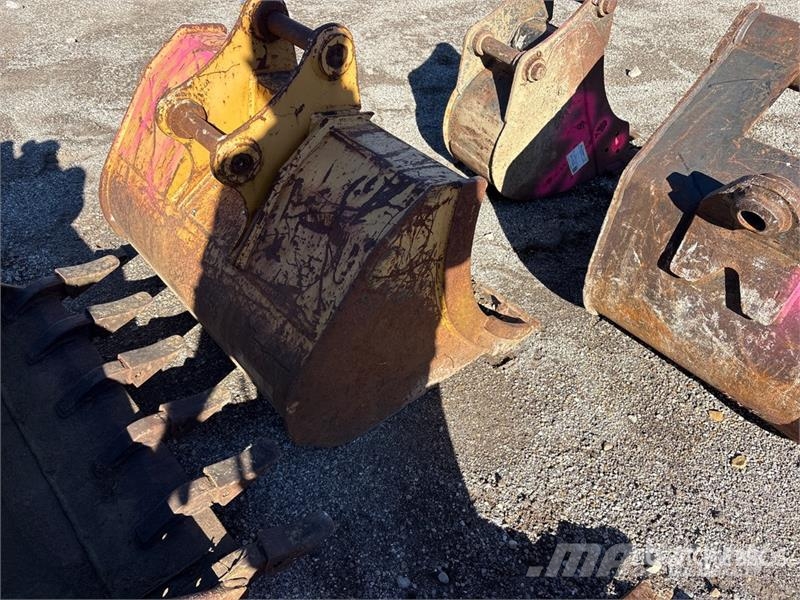  35 in Excavator Bucket Buckets