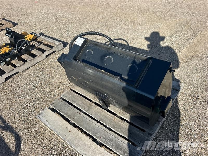  35 in Mini Skid Steer Concrete Mixer (Unused) Mešalec betona / malte