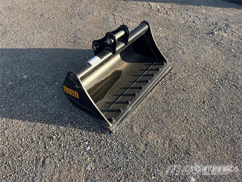 35CL 42 in Cleanup Excavator Bucket - Fits 40mm Ca Schaufeln