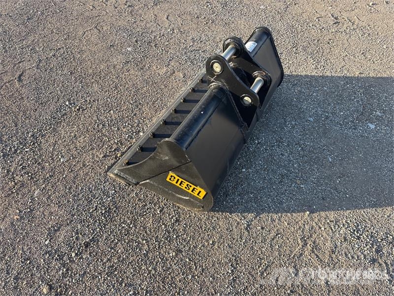 35CL 42 in Cleanup Excavator Bucket - Fits 40mm Ca Schaufeln